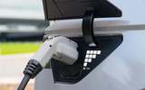 5 thuật ngữ phổ biến thay đổi khi xe điện lên ngôi: kWh thay lít, kW thay mã lực…