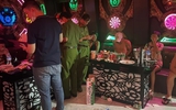Nhóm “bảy sắc” tụ tập bay lắc trong karaoke, massage