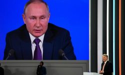 Điện Kremlin nói gì khi Ukraine đề nghị phương Tây cấm người Nga nhập cảnh