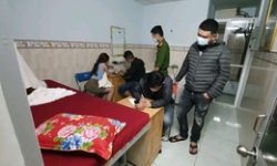 Bắt quả tang nhiều cặp đôi đang “mây mưa” trong quán massage